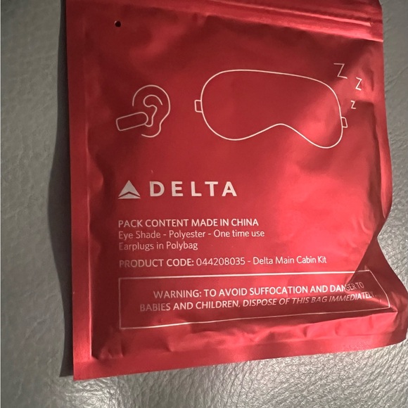 TRAVEL SLEEP PACKS- NIP- SET OF 6- SLEEP MASK/ EARPLUGS - Picture 2 of 4